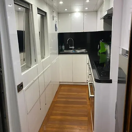 Bådhotel Benetti 83 *
